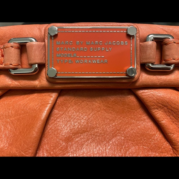 Marc Jacobs wristlet - Picture 2 of 5